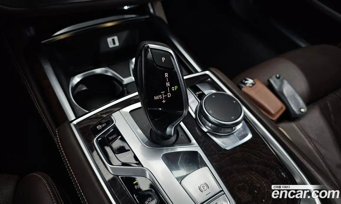 BMW 7 серия 2016 4.4 автомат (гидро), фото 11