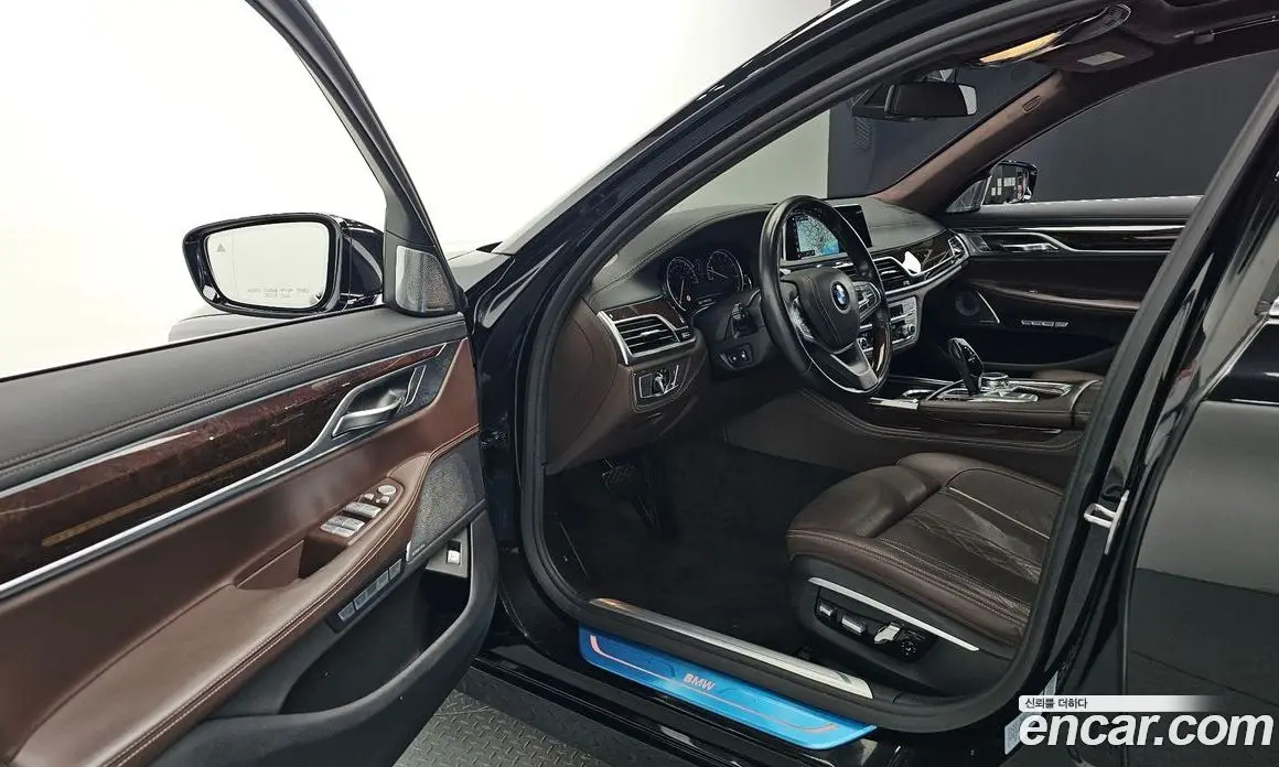 BMW 7 серия 2016 4.4 автомат (гидро), фото 12