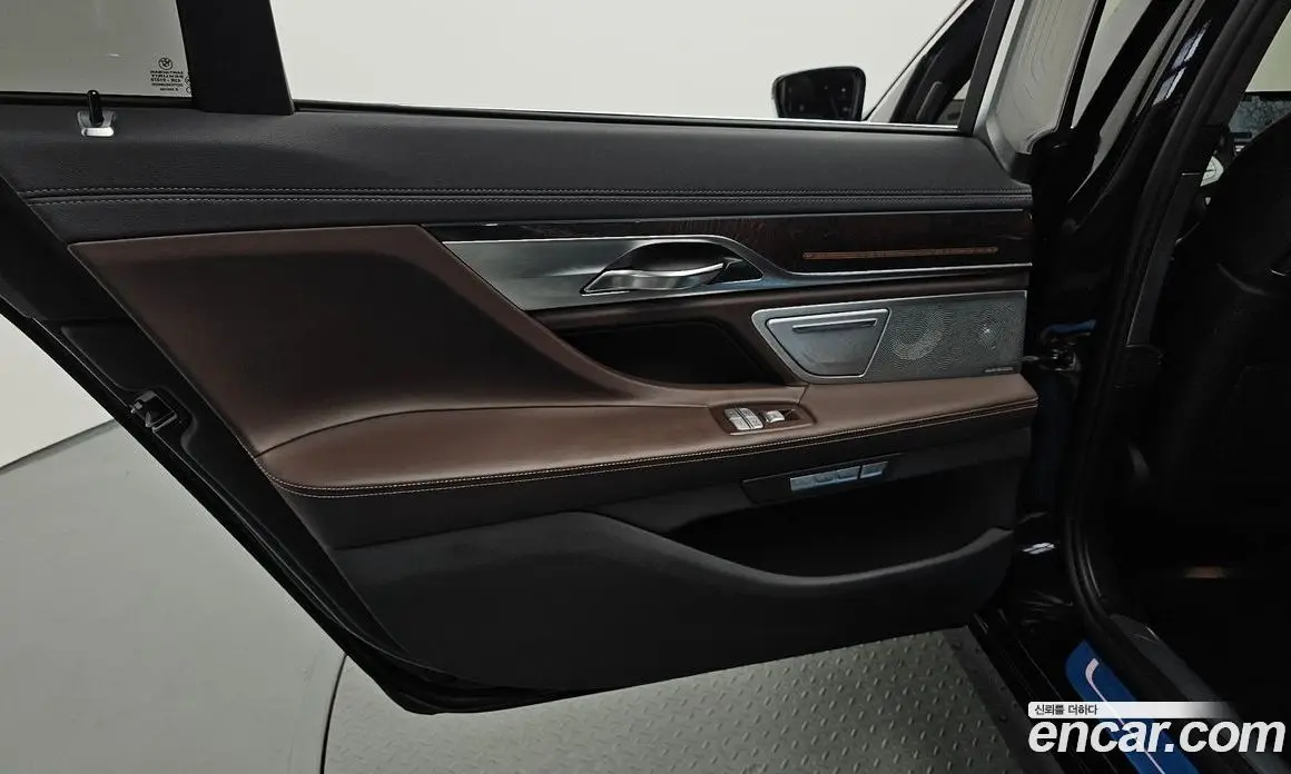 BMW 7 серия 2016 4.4 автомат (гидро), фото 14