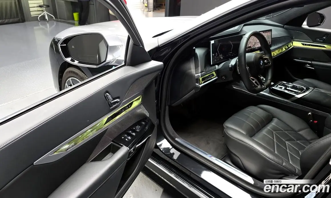 BMW 7 серия 2023 3.0 автомат (гидро), фото 13