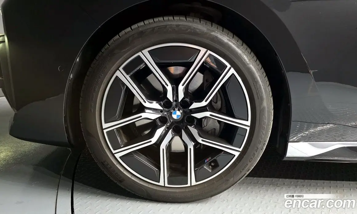 BMW 7 серия 2023 3.0 автомат (гидро), фото 5