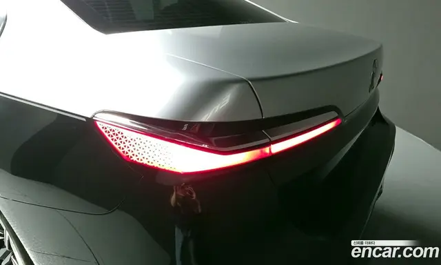 BMW 7 серия 2023 3.0 автомат (гидро), миниатюра 9