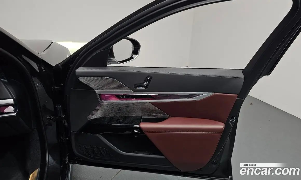BMW 7 серия 2023 3.0 автомат (гидро), фото 13 BMW 7 серия 2023 3.0 автомат (гидро), фото 13