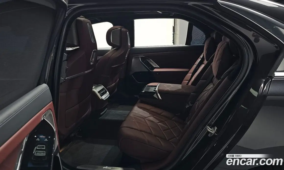 BMW 7 серия 2023 3.0 автомат (гидро), фото 16 BMW 7 серия 2023 3.0 автомат (гидро), фото 16