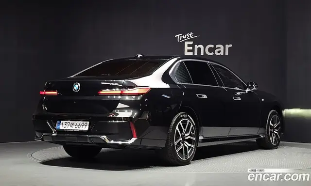 BMW 7 серия 2023 3.0 автомат (гидро), миниатюра 2