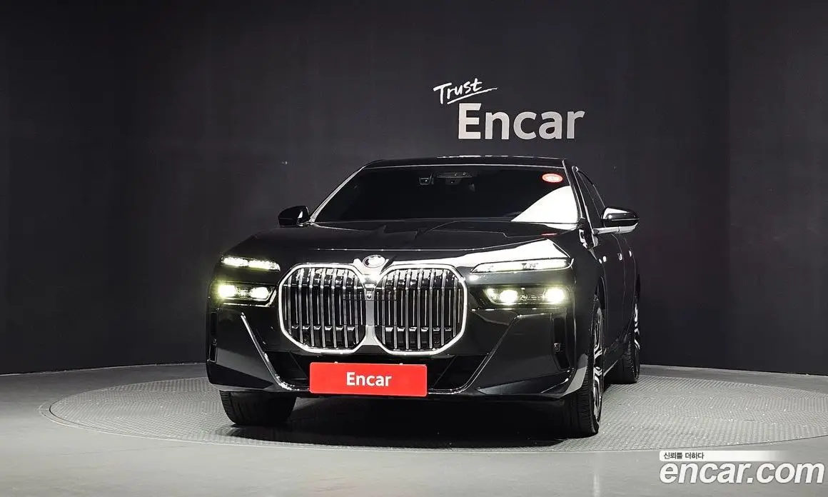 BMW 7 серия 2023 3.0 автомат (гидро), фото 3