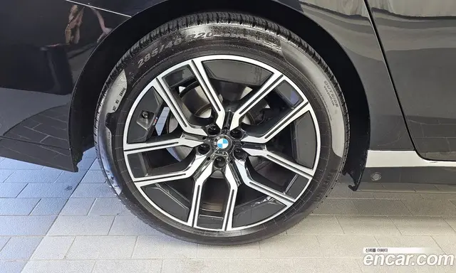 BMW 7 серия 2023 3.0 автомат (гидро), миниатюра 5