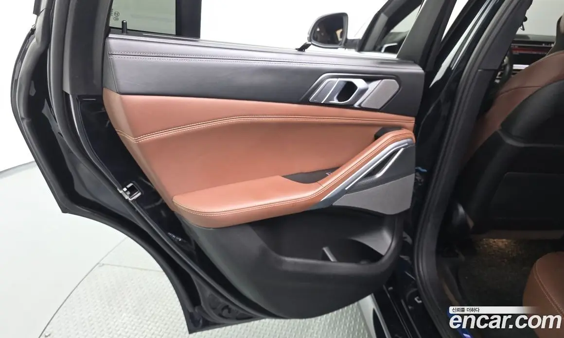 BMW X6 2023 3.0 автомат (гидро), фото 14