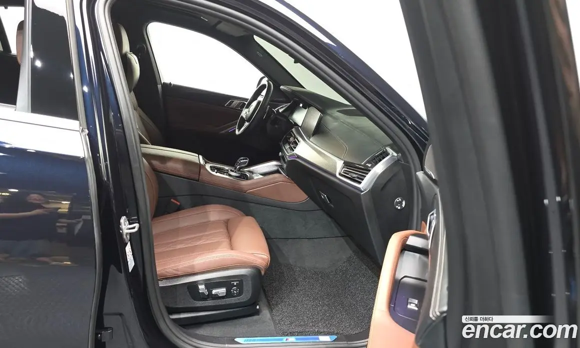 BMW X6 2023 3.0 автомат (гидро), фото 16