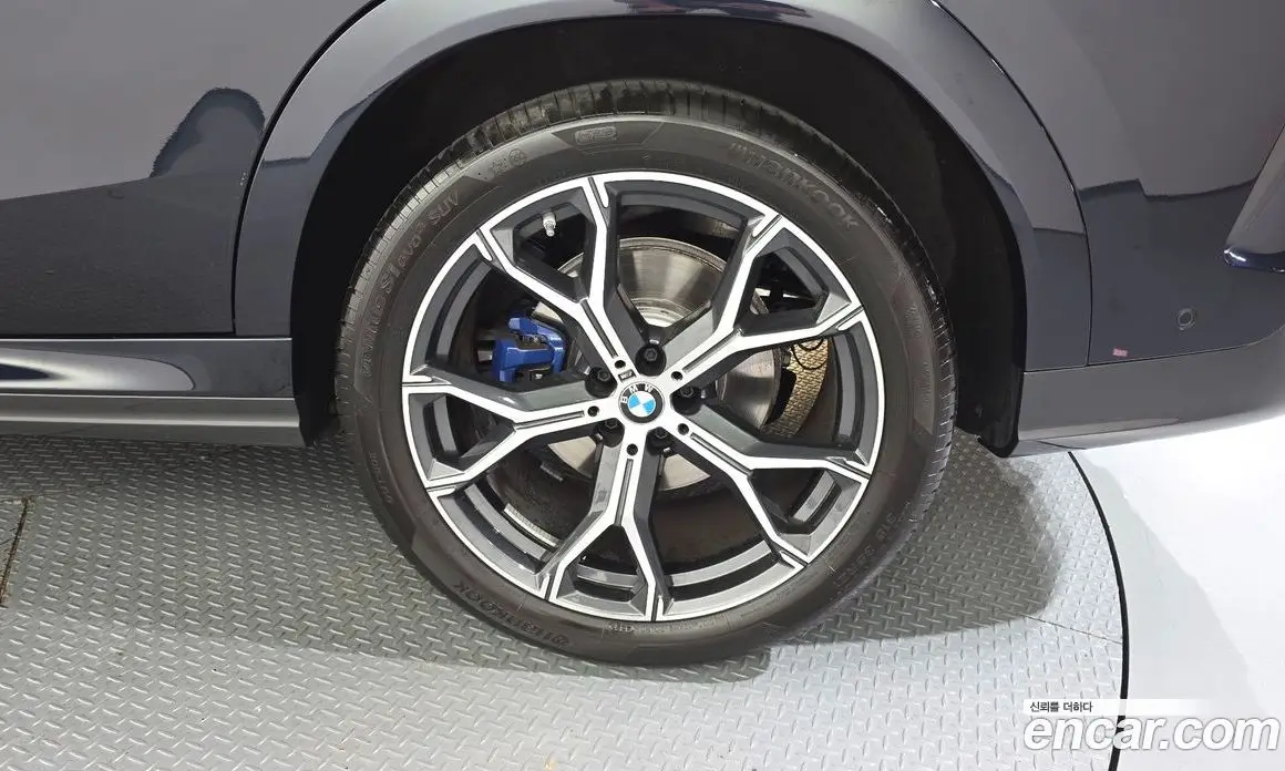 BMW X6 2023 3.0 автомат (гидро), фото 6