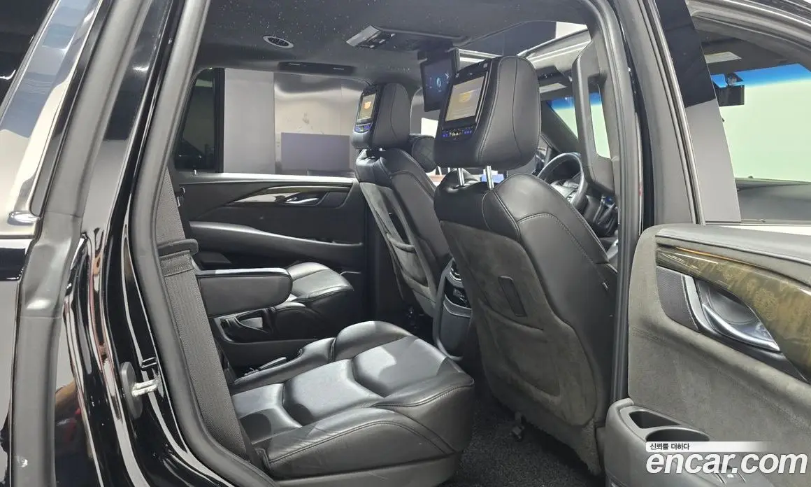 Cadillac Escalade 2019 6.2 автомат (гидро), фото 11 Cadillac Escalade 2019 6.2 автомат (гидро), фото 11
