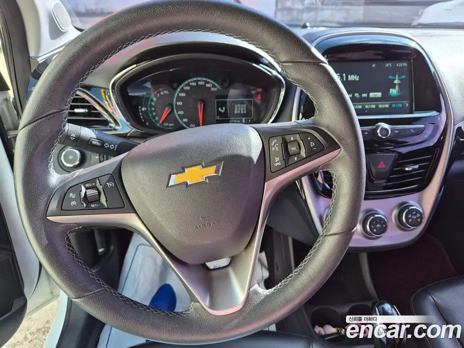 Chevrolet Spark 2016 1.0 автомат (гидро), фото 11