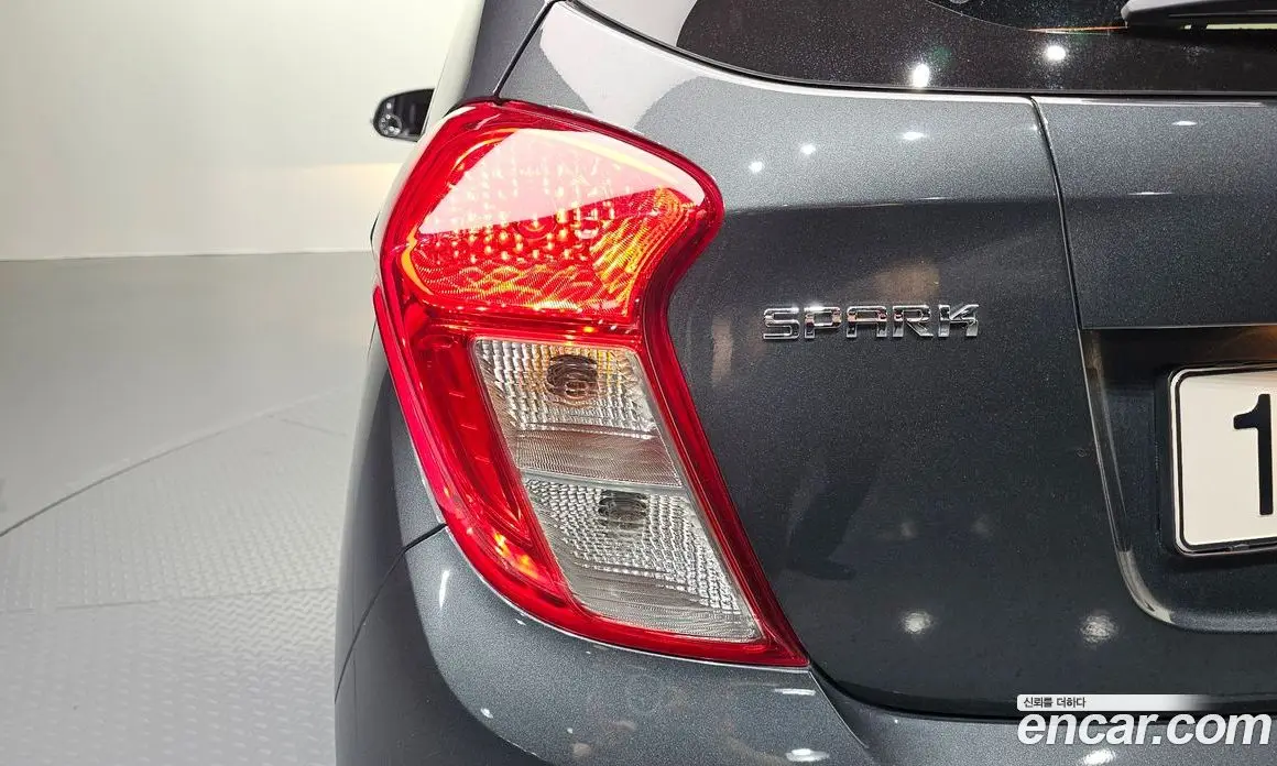 Chevrolet Spark 2021 1.0 автомат (гидро), фото 9