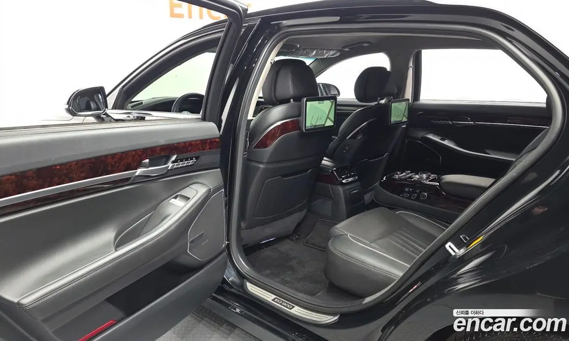Genesis EQ900 2016 3.3 автомат (гидро), фото 16 Genesis EQ900 2016 3.3 автомат (гидро), фото 16
