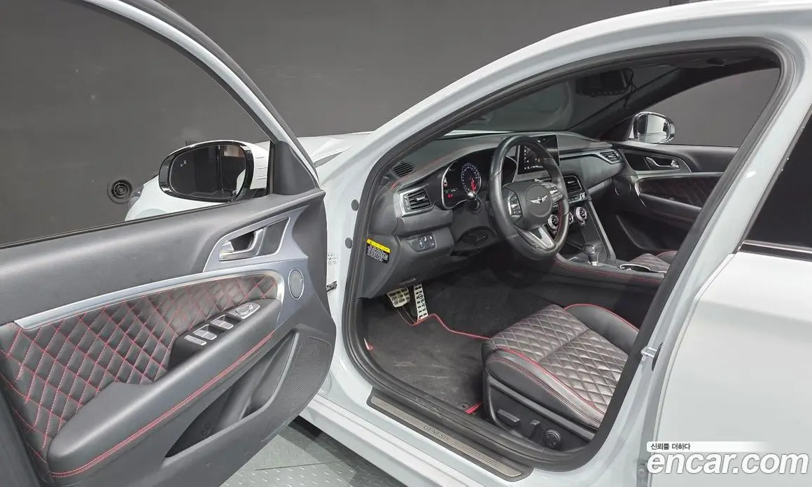 Genesis G70 2018 2.0 автомат (гидро), фото 13 Genesis G70 2018 2.0 автомат (гидро), фото 13