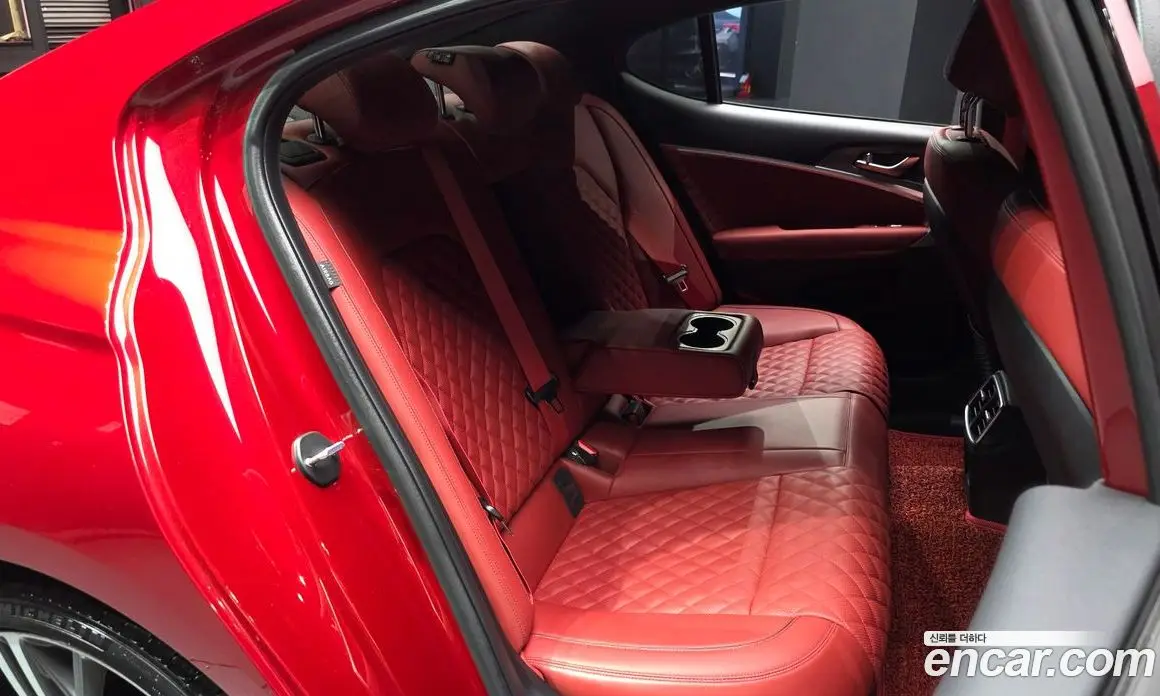 Genesis G70 2023 3.3 автомат (гидро), фото 17