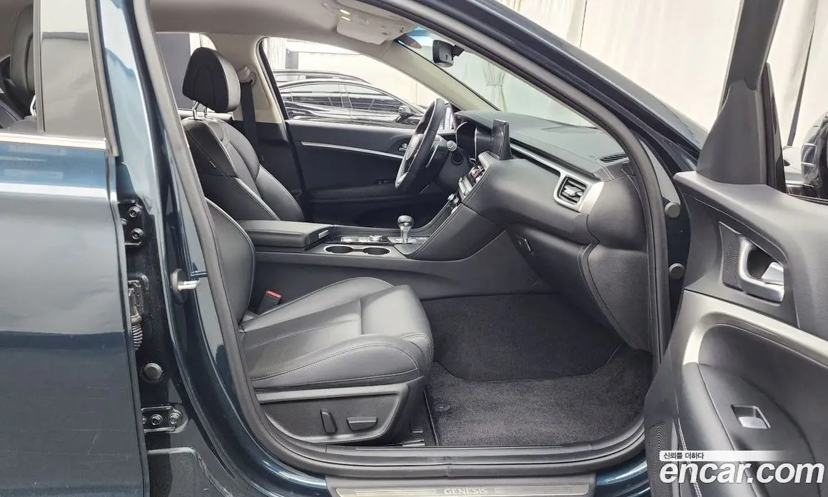 Genesis G70 2023 2.5 автомат (гидро), фото 17