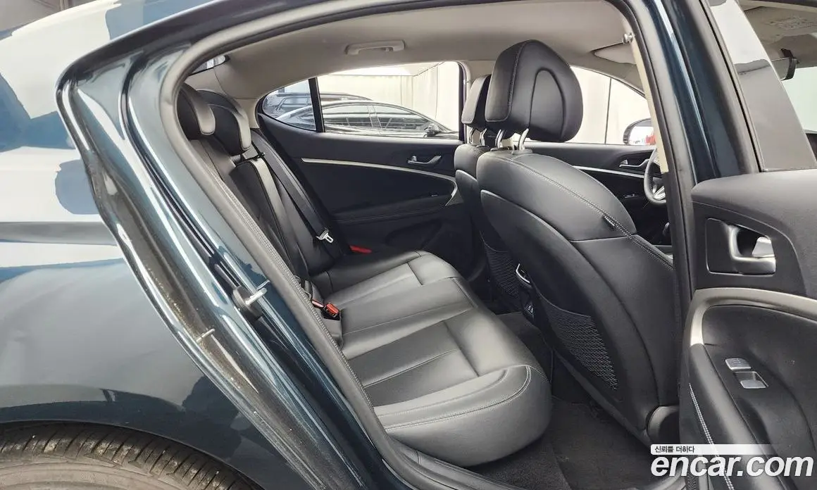 Genesis G70 2023 2.5 автомат (гидро), фото 18