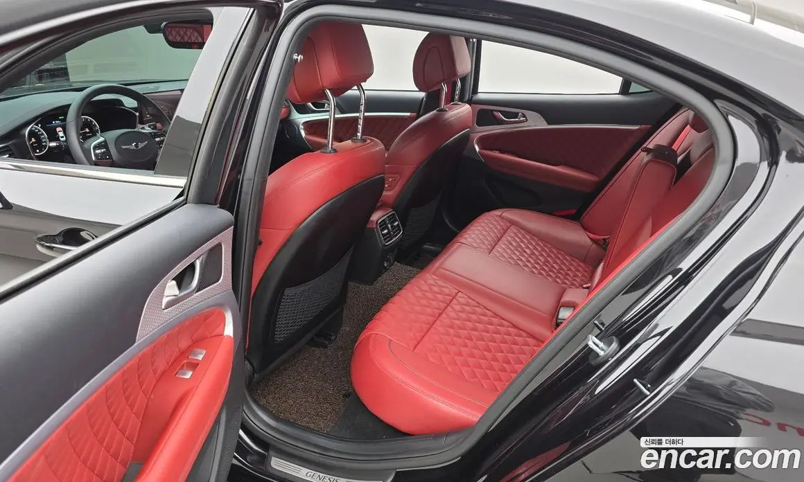 Genesis G70 2023 2.0 автомат (гидро), фото 11 Genesis G70 2023 2.0 автомат (гидро), фото 11