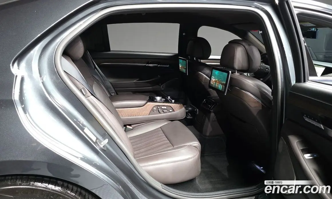 Genesis G90 2021 3.8 автомат (гидро), фото 18 Genesis G90 2021 3.8 автомат (гидро), фото 18