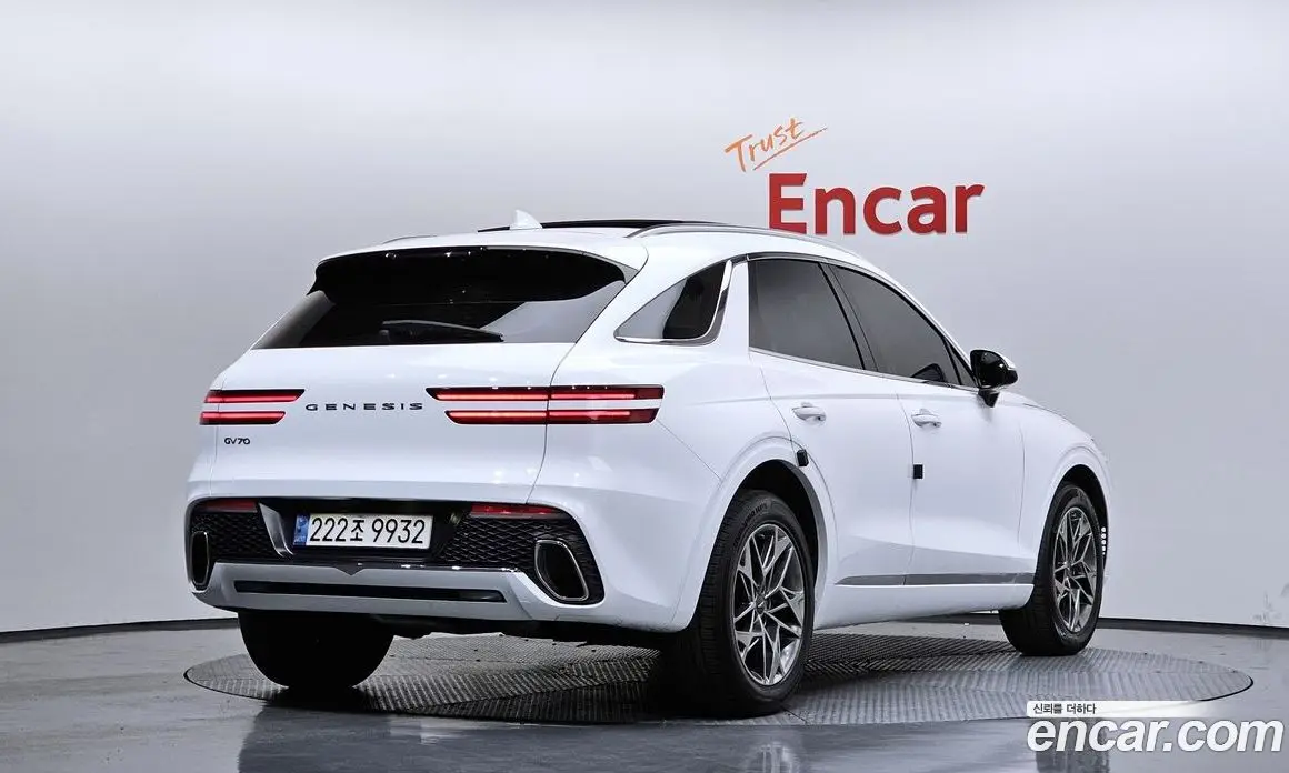 Genesis GV70 2021 2.5 автомат (гидро), фото 2 Genesis GV70 2021 2.5 автомат (гидро), фото 2