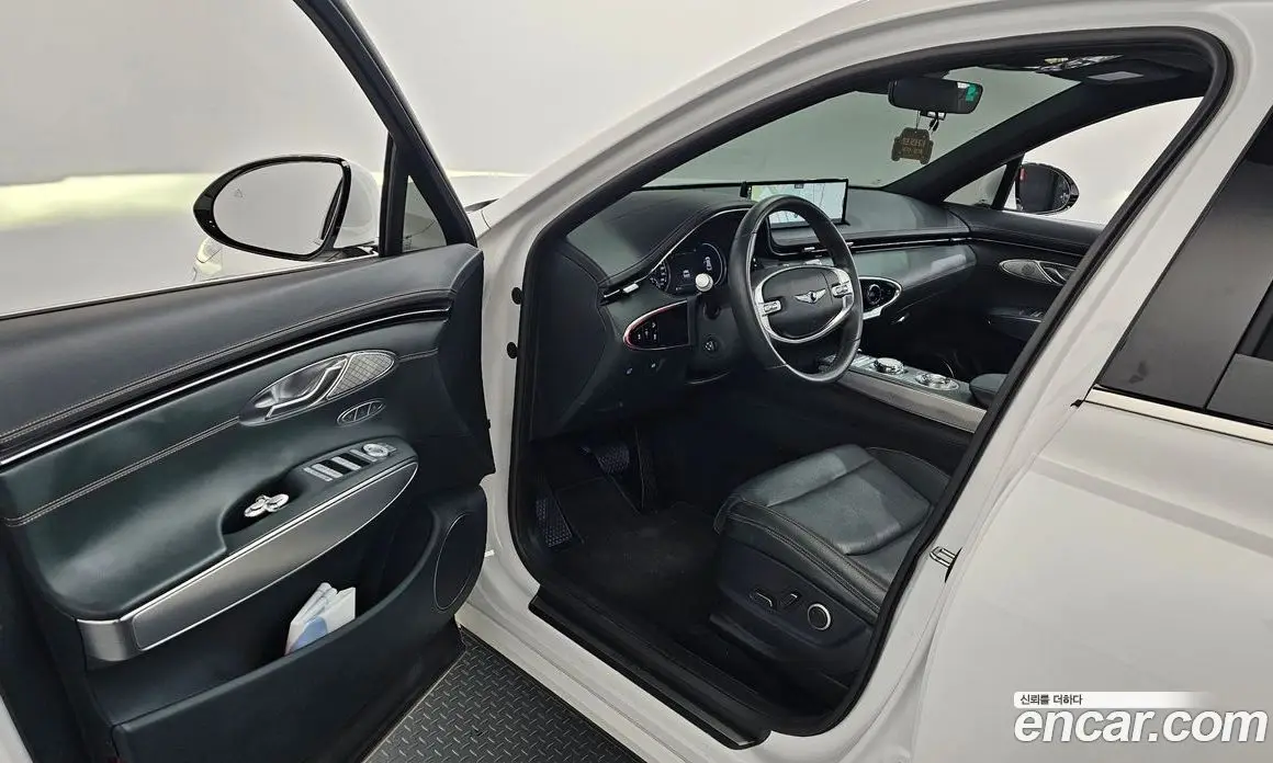 Genesis GV70 2021 2.5 автомат (гидро), фото 13 Genesis GV70 2021 2.5 автомат (гидро), фото 13