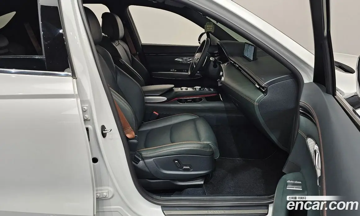 Genesis GV70 2021 2.5 автомат (гидро), фото 16 Genesis GV70 2021 2.5 автомат (гидро), фото 16