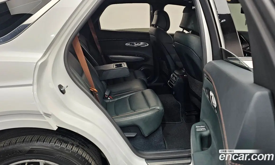 Genesis GV70 2021 2.5 автомат (гидро), фото 17 Genesis GV70 2021 2.5 автомат (гидро), фото 17