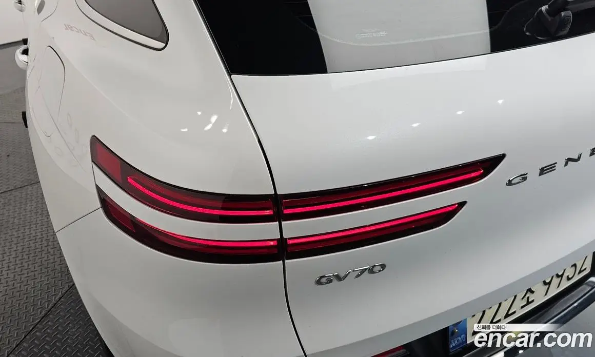 Genesis GV70 2021 2.5 автомат (гидро), фото 9 Genesis GV70 2021 2.5 автомат (гидро), фото 9
