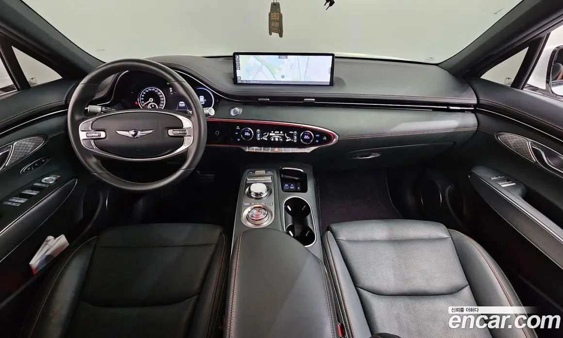 Genesis GV70 2021 2.5 автомат (гидро), фото 10 Genesis GV70 2021 2.5 автомат (гидро), фото 10