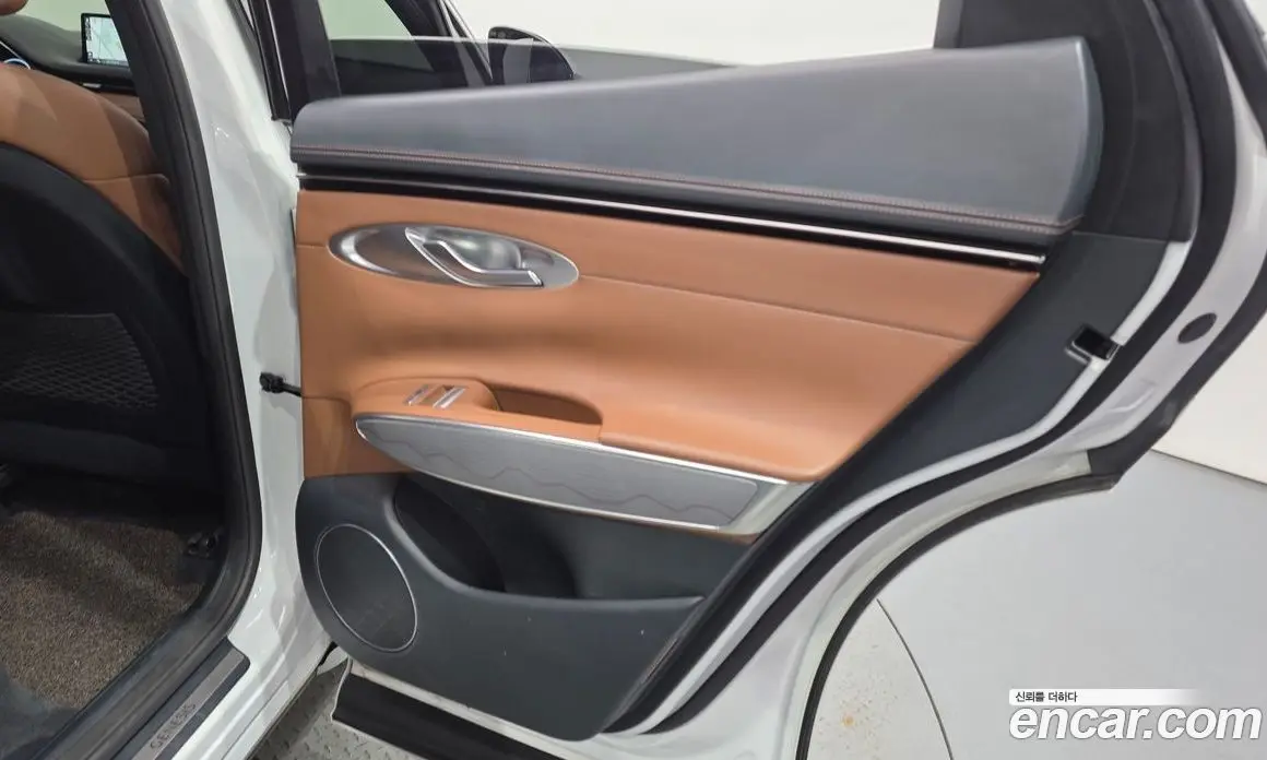 Genesis GV70 2021 2.5 автомат (гидро), фото 15