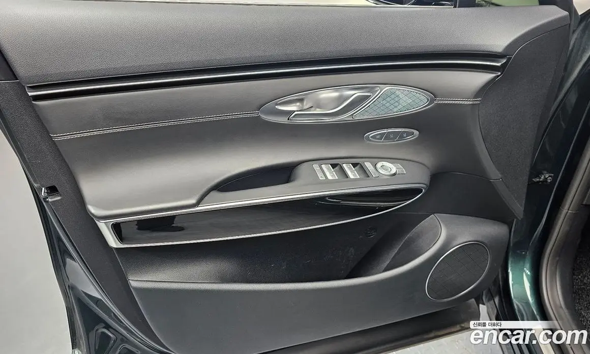 Genesis GV70 2022 2.5 автомат (гидро), фото 13 Genesis GV70 2022 2.5 автомат (гидро), фото 13