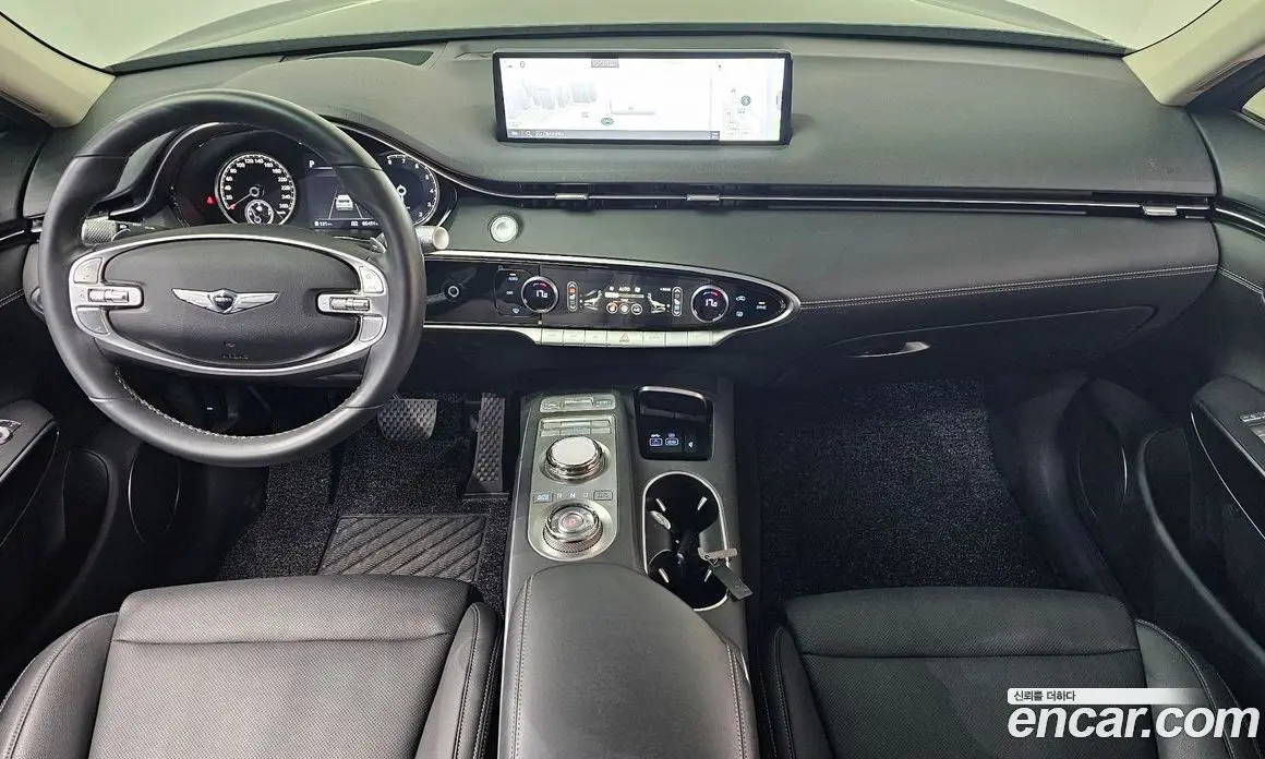 Genesis GV70 2022 2.5 автомат (гидро), фото 9 Genesis GV70 2022 2.5 автомат (гидро), фото 9