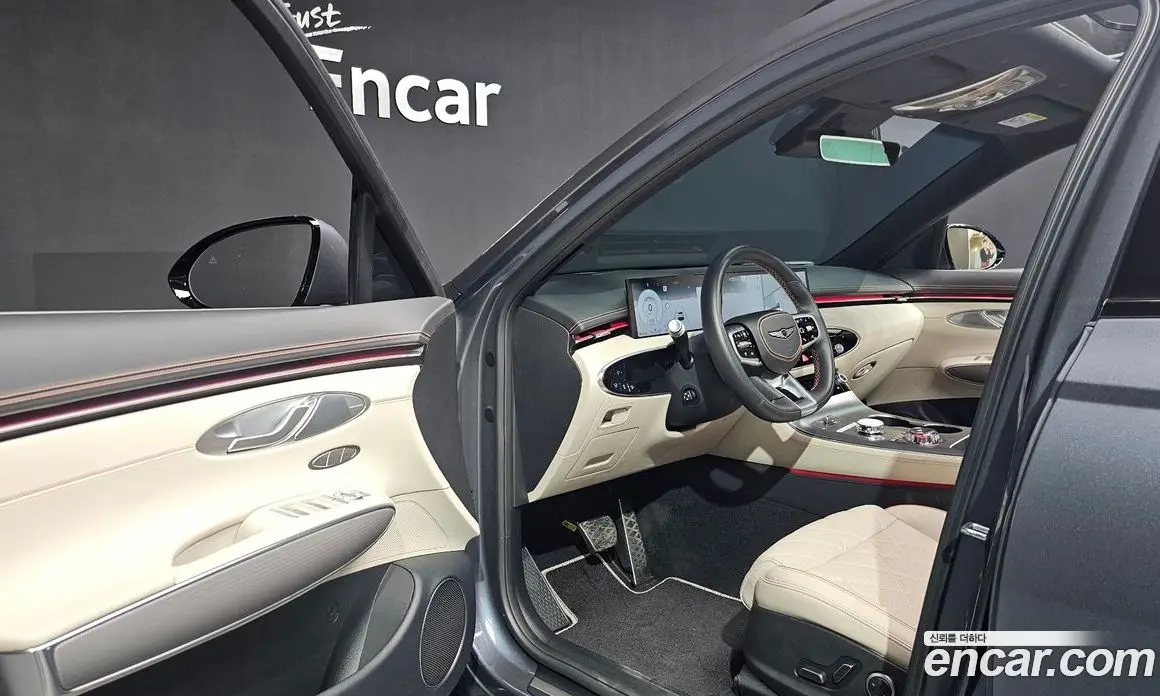 Genesis GV70 2024 2.5 автомат (гидро), фото 13 Genesis GV70 2024 2.5 автомат (гидро), фото 13