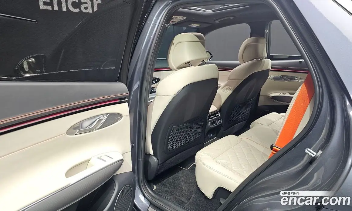 Genesis GV70 2024 2.5 автомат (гидро), фото 18 Genesis GV70 2024 2.5 автомат (гидро), фото 18