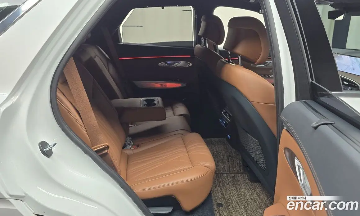 Genesis GV70 2025 2.5 автомат (гидро), фото 16
