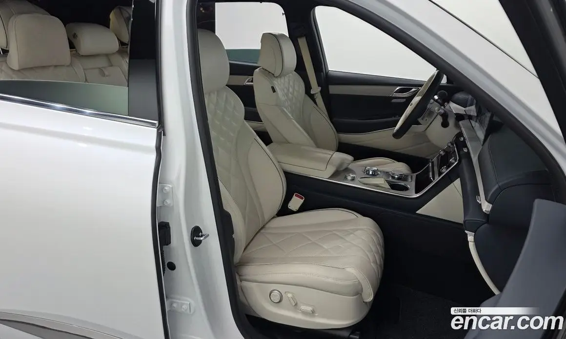 Genesis GV80 2025 2.5 автомат (гидро), фото 17 Genesis GV80 2025 2.5 автомат (гидро), фото 17