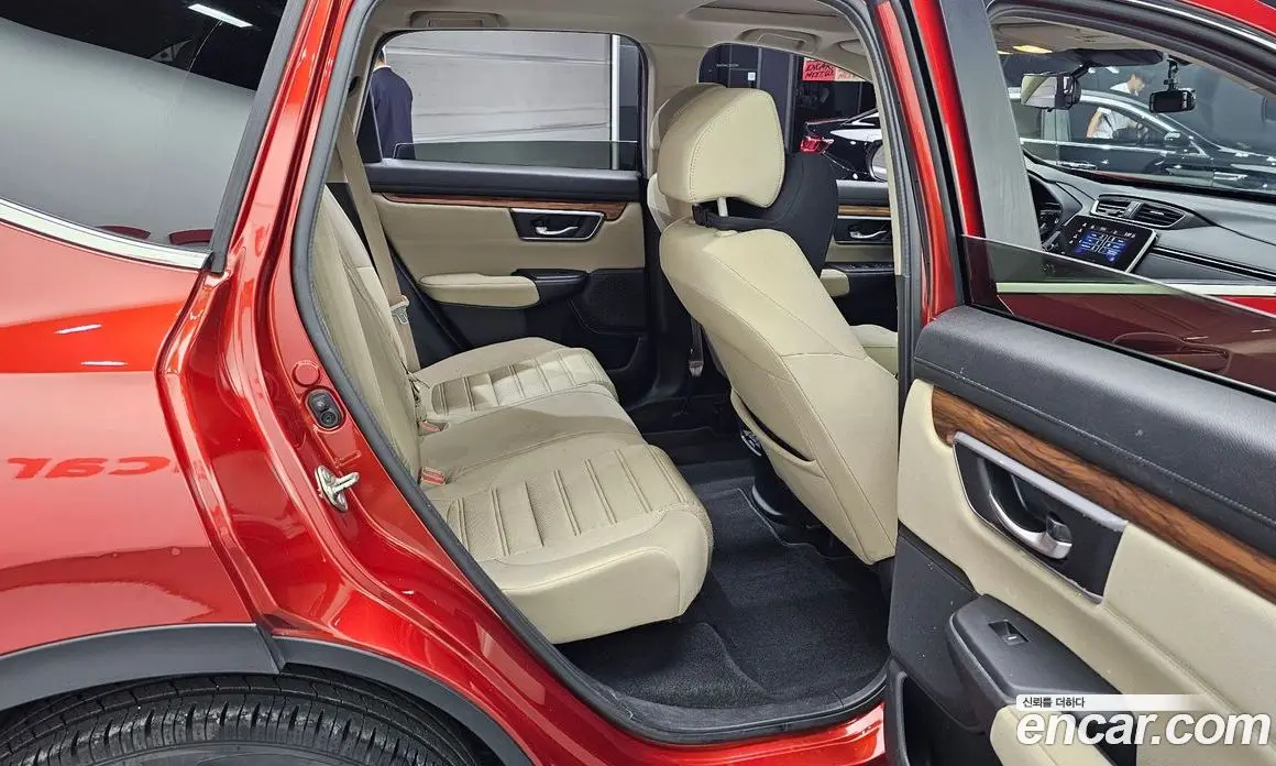 Honda CR-V 2017 1.5 автомат (гидро), фото 18 Honda CR-V 2017 1.5 автомат (гидро), фото 18