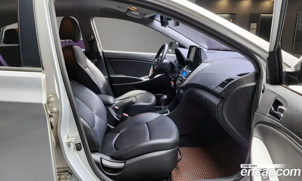 Hyundai Accent 2012 1.4 автомат (гидро), фото 16 Hyundai Accent 2012 1.4 автомат (гидро), фото 16