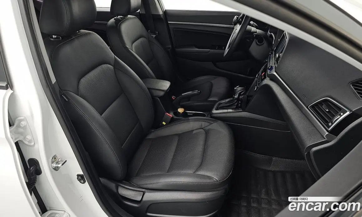 Hyundai Avante 2017 1.6 автомат (гидро), фото 16 Hyundai Avante 2017 1.6 автомат (гидро), фото 16