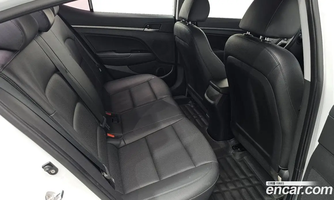 Hyundai Avante 2017 1.6 автомат (гидро), фото 18 Hyundai Avante 2017 1.6 автомат (гидро), фото 18