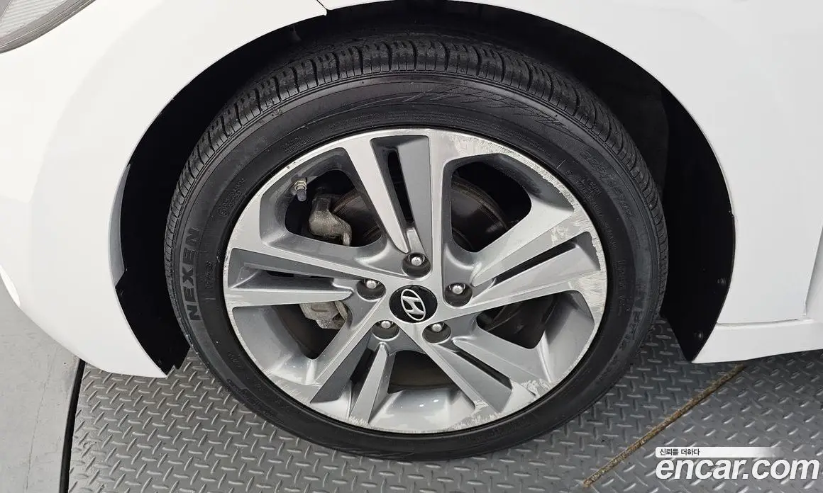 Hyundai Avante 2017 1.6 автомат (гидро), фото 5 Hyundai Avante 2017 1.6 автомат (гидро), фото 5