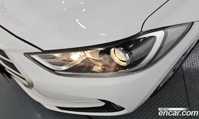 Hyundai Avante 2017 1.6 автомат (гидро), миниатюра 8 Hyundai Avante 2017 1.6 автомат (гидро), миниатюра 8