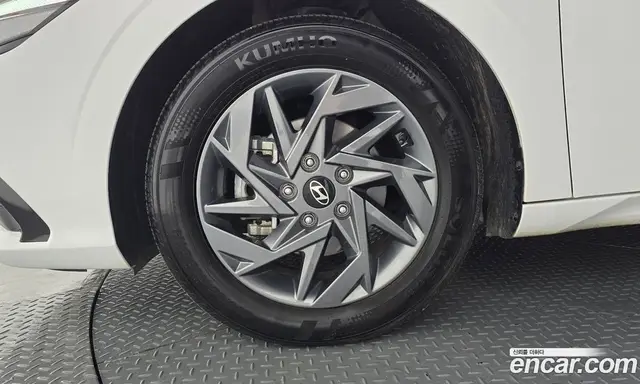 Hyundai Avante 2023 1.6 автомат (гидро), миниатюра 5 Hyundai Avante 2023 1.6 автомат (гидро), миниатюра 5