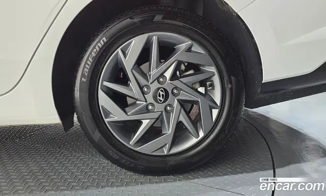 Hyundai Avante 2023 1.6 автомат (гидро), миниатюра 7 Hyundai Avante 2023 1.6 автомат (гидро), миниатюра 7