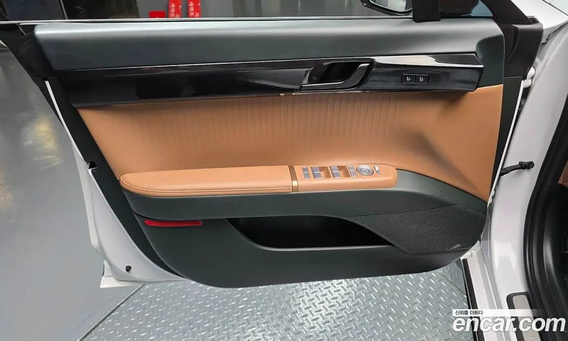 Hyundai Grandeur 2023 1.6 автомат (гидро), фото 14
