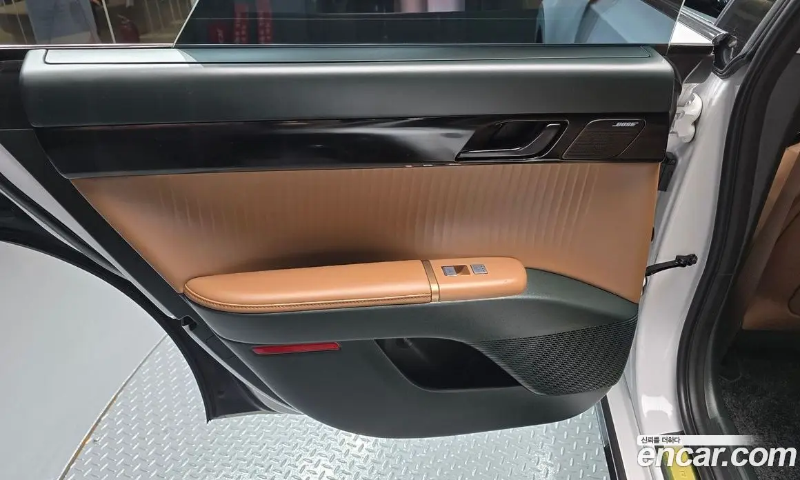 Hyundai Grandeur 2023 1.6 автомат (гидро), фото 15