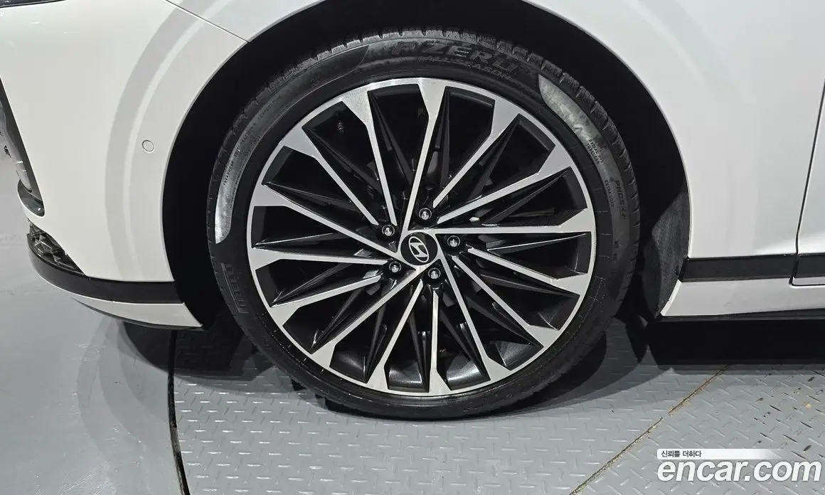 Hyundai Grandeur 2023 1.6 автомат (гидро), фото 5