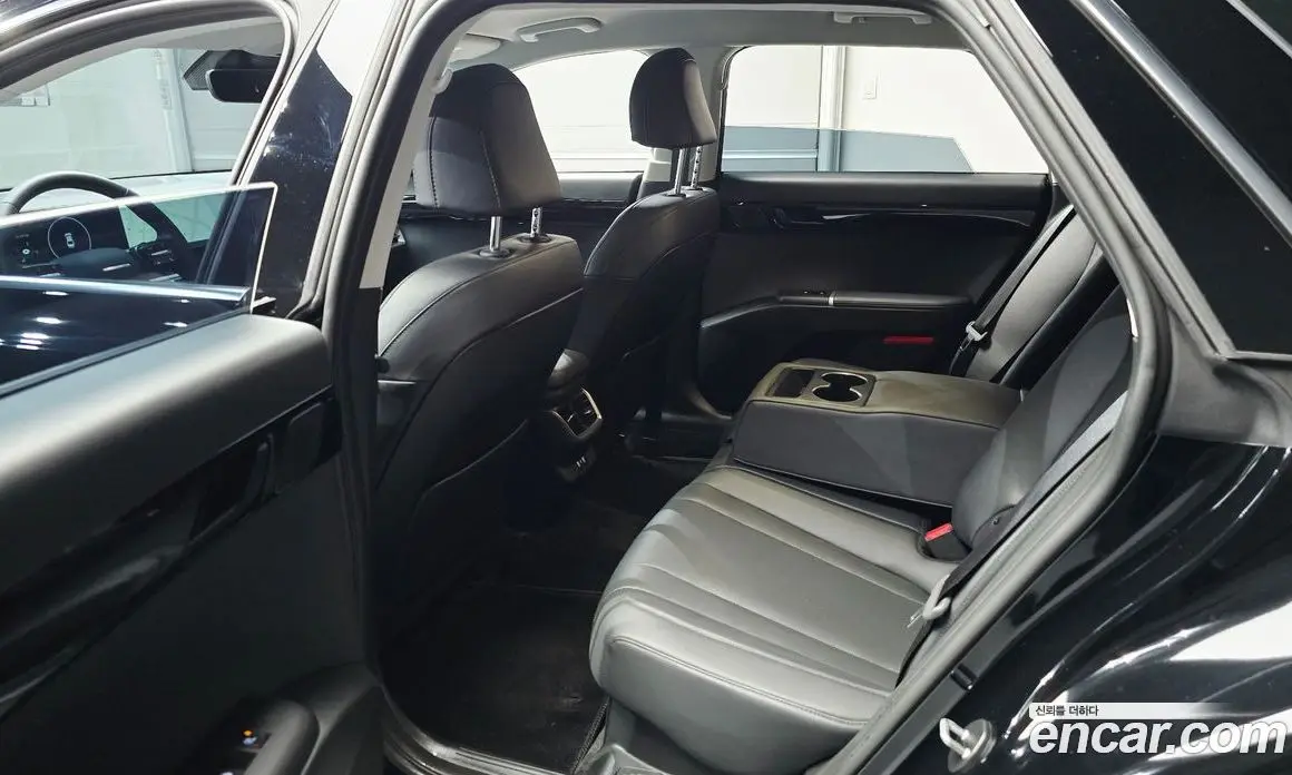 Hyundai Grandeur 2025 1.6 автомат (гидро), фото 17