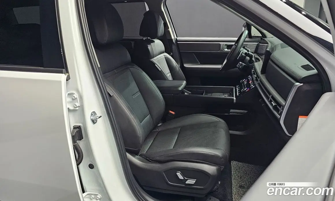 Hyundai Santa Fe 2024 1.6 автомат (гидро), фото 16